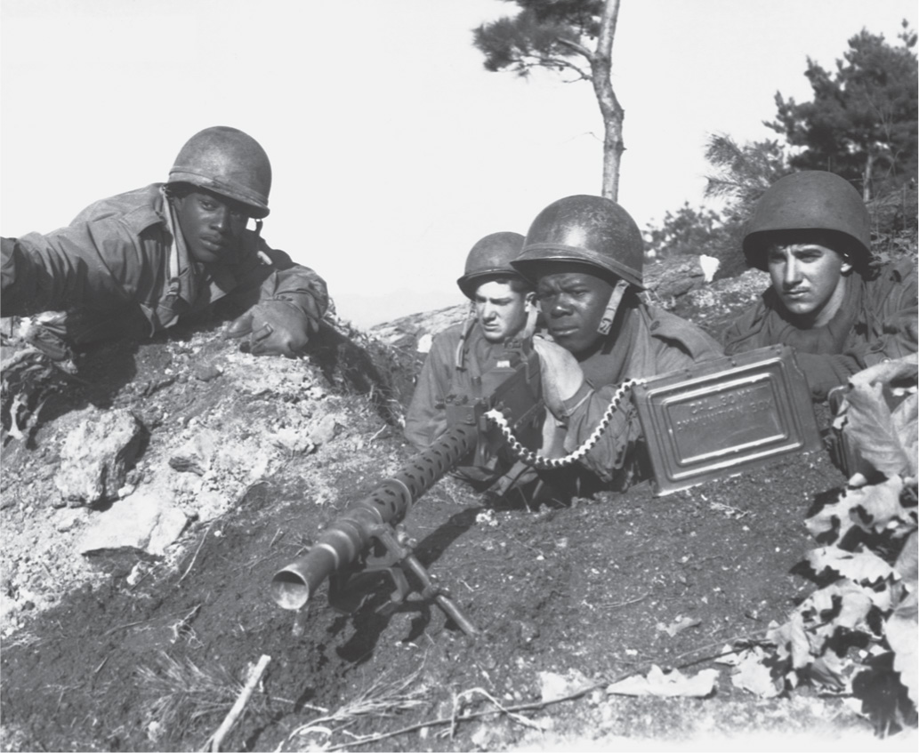 Photo: Soldiers in a trench