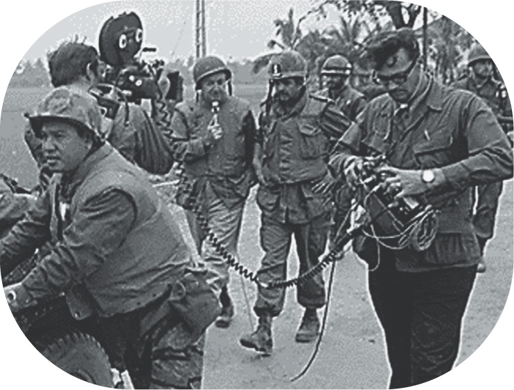 Photo: journalists with soldiers