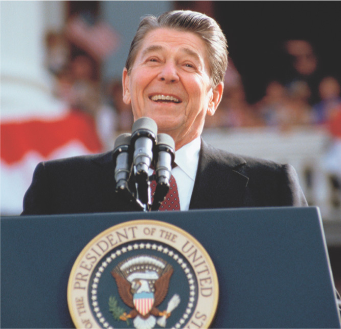 photo: Ronald Reagan.